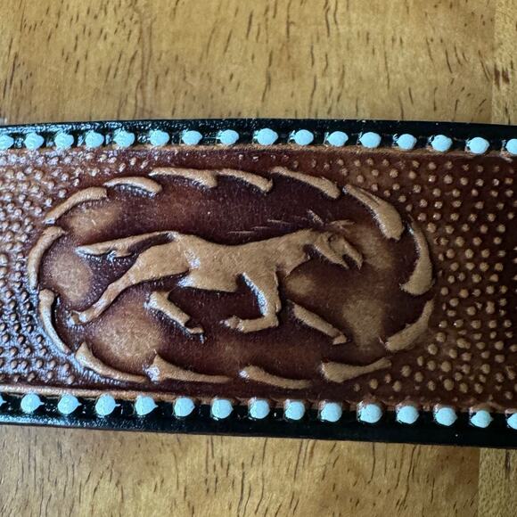Western Cowgirl Tooled Leather Belt Size 34 Donna Horses Boots Horseshoes Hats - Picture 5 of 11